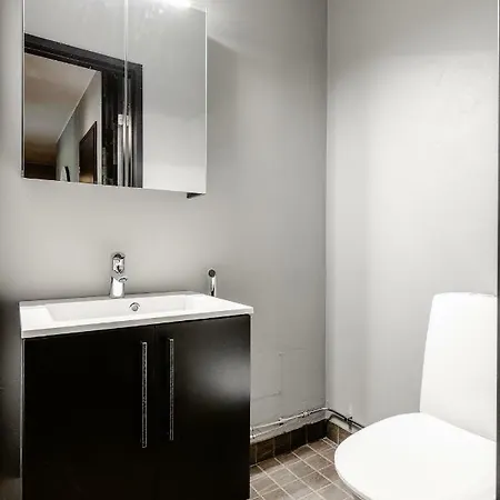 Solo Traveller's Dream - Designer Loft With Free Parking Penzion *